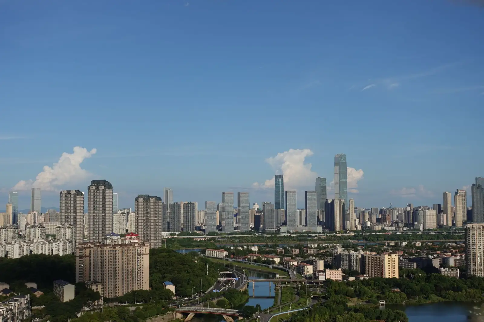 现代家居收纳篮的材质创新与选型指南