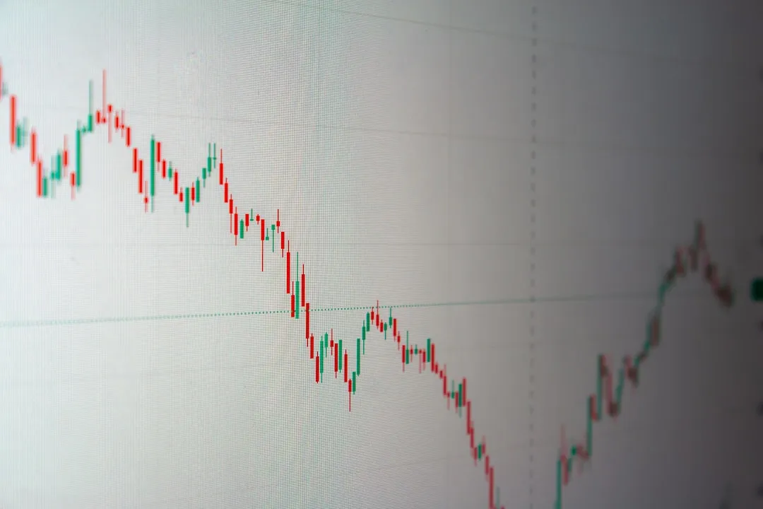 家用衣架材质与承重性能对比选择指南