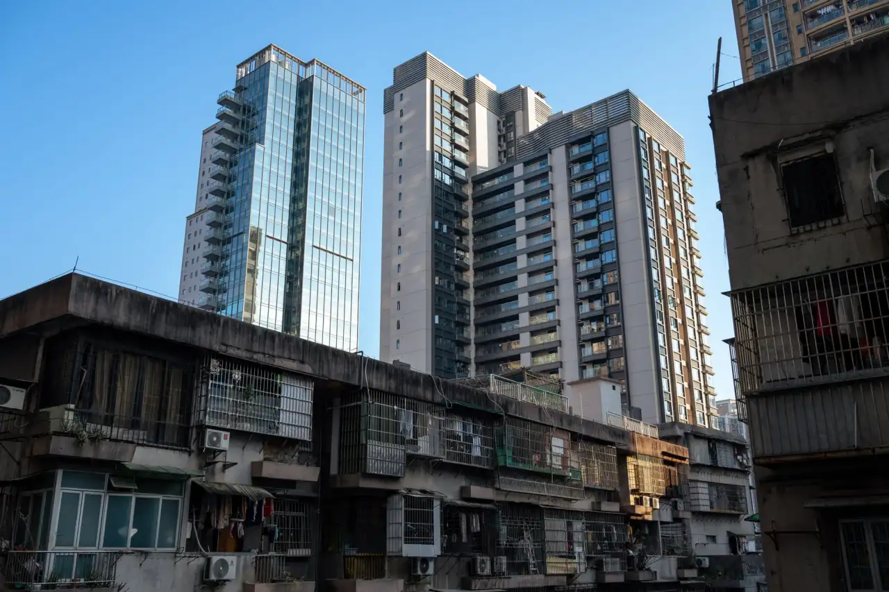 收纳篮与衣架等家居百货产品选购指南：从材质到承重的专业解析